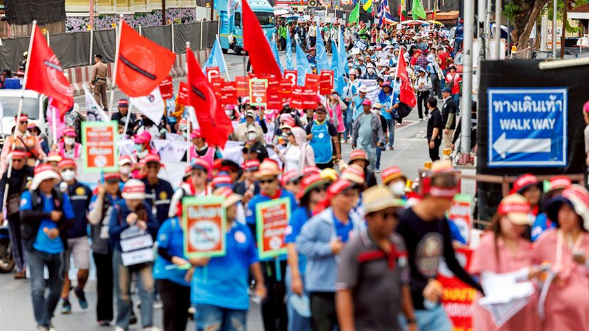 ကမ္ဘာ့အလုပ်သမားနေ့ အလုပ်ဆင်းပါက လုပ်အားခ တဆပိုပေးရမည်ဟု ထိုင်းအစိုးရထုတ်ပြန်