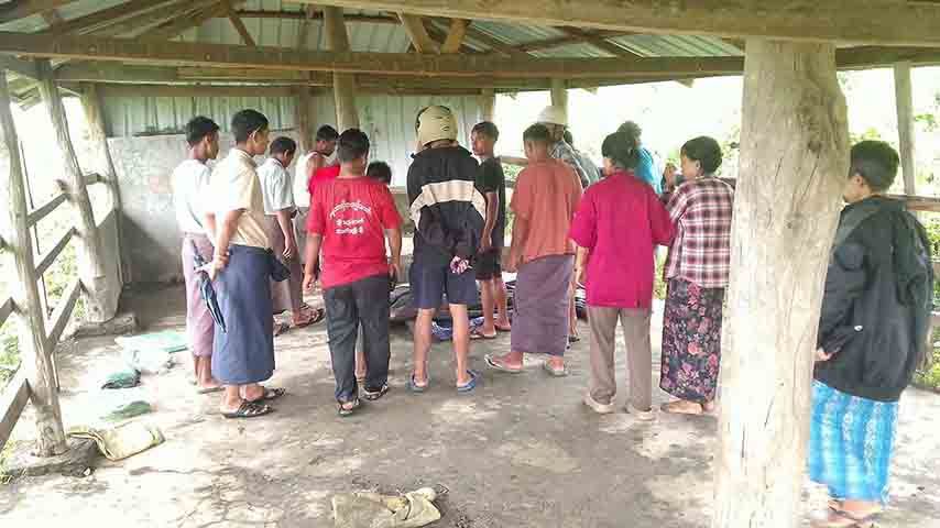 ပုဏ္ဏားကျွန်းတွင် စစ်ရှောင် ကျောင်းဆရာ ၁ ဦး ကြိုးဆွဲချ သေဆုံး