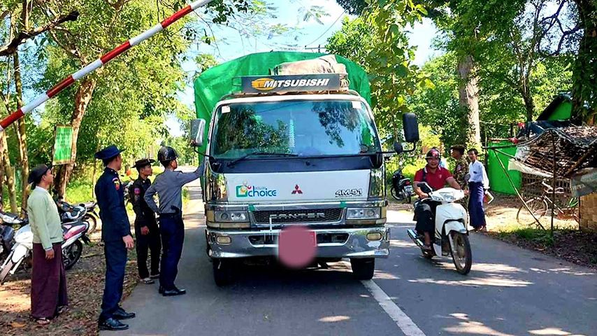 သာပေါင်းတွင် ကလေးငယ်များ အပါအဝင် ရိုဟင်ဂျာ ၁၂ ဦးကို စစ်တပ်ကဖမ်းဆီး 