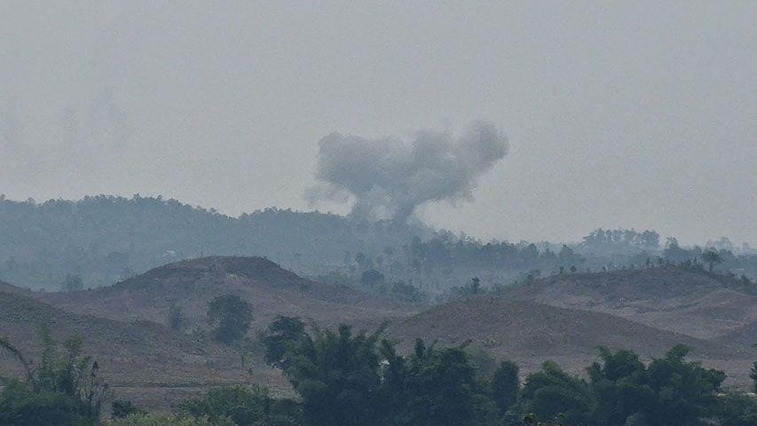 ဝေါလေမြိုင် ထီးသဲလယ် စခန်းသိမ်းတိုက်ပွဲပြင်းထန်၊ စစ်တပ် အရာရှိ စစ်သည်များ ဖမ်းဆီးရမိ 