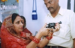 India_Gun_for_Women_web_140322_672