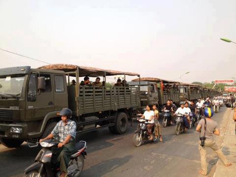 အစိုးရတပ္ စစ္ေၾကာင္းကားမ်ား ေတြ႔ရစဥ္ (ဓာတ္ပံု - Myanmar Military)