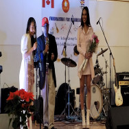 အလှမယ်ဟန်လေး ကနေဒါတွင် နွေဦးတော်လှန်ရေးရန်ပုံငွေ ဂီတဖျော်ဖြေပွဲကျင်းပ (ဓာတ်ပုံ)