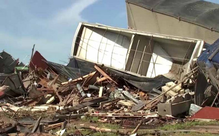 အမေရိကန်တွင် လေဆင်နှာမောင်းကြောင့် ပျက်စီးခဲ့သည့်ဆေးရုံအစား မိုဘိုင်းဆေးရုံ ထူထောင်